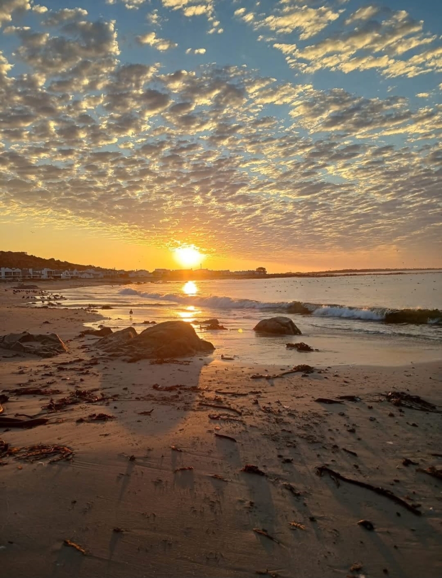 3 Bedroom Property for Sale in Sandy Point Western Cape